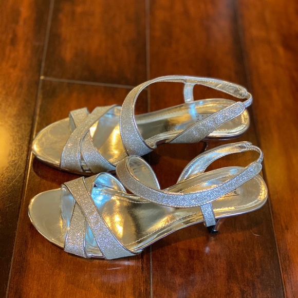 Women shoes - Picture 4 of 7